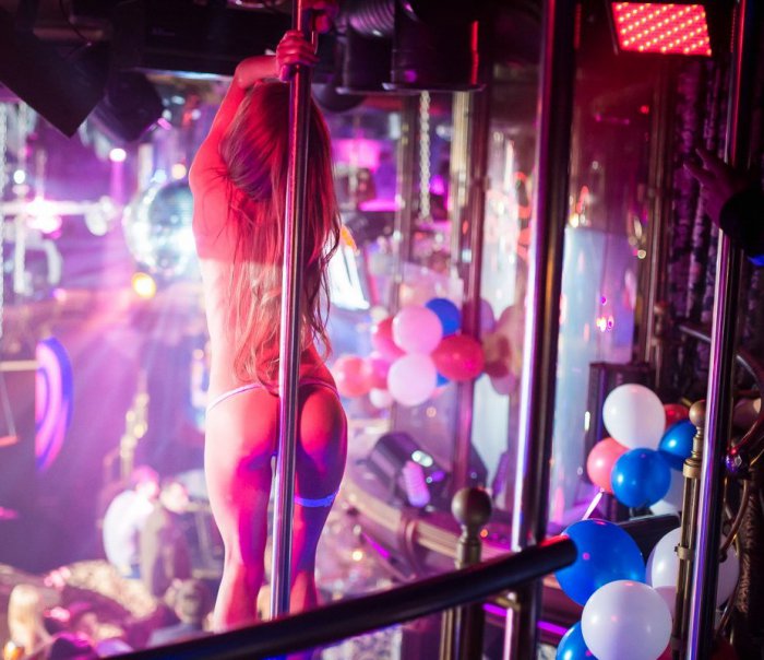 Девушки бывают разные