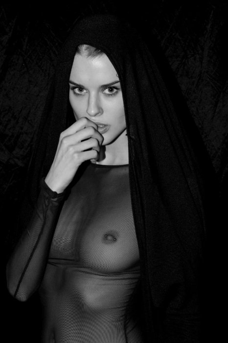 Девушки бывают разные