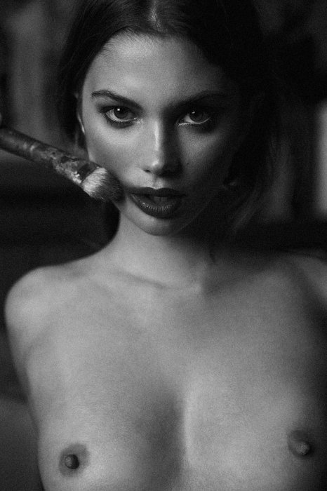 Девушки бывают разные