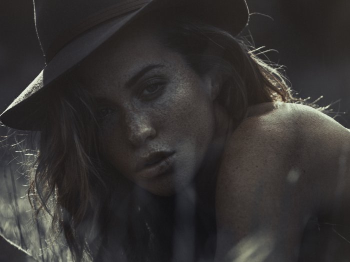 Девушки бывают разные