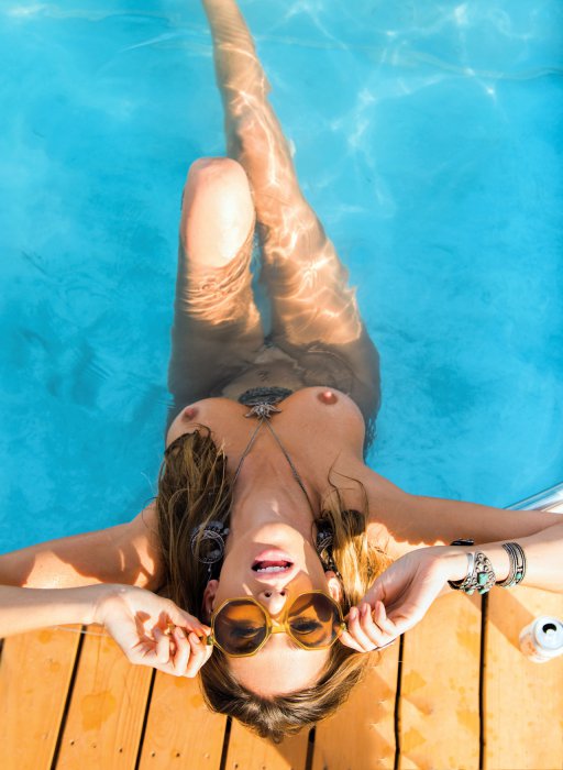 Девушки бывают разные