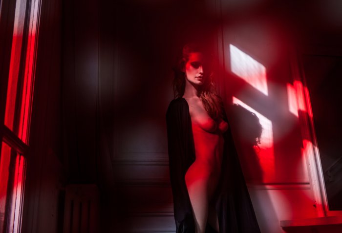 Девушки бывают разные