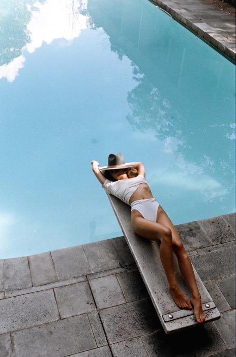 Девушки бывают разные