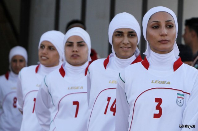 8 футболисток женской сборной Ирана оказались мужчинами