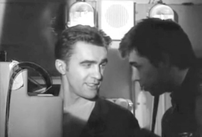 Сергей Бодров и Вячеслав Бутусов на съёмках фильма «Брат», 1997 год 