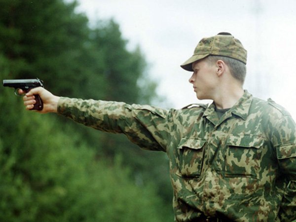 Депутат ЛДПР Алексей Диденко предлагает заменять тюремные сроки службой в армии