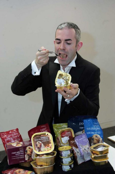 Работа мечты: дегустатор еды для домашних животных