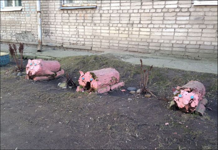 Адские твари расползаются по дворам