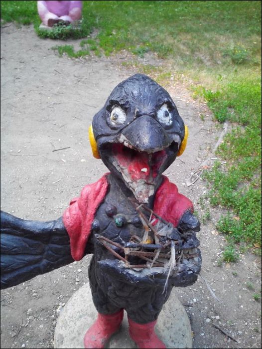 Адские твари расползаются по дворам