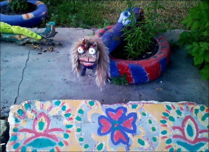 Адские твари расползаются по дворам