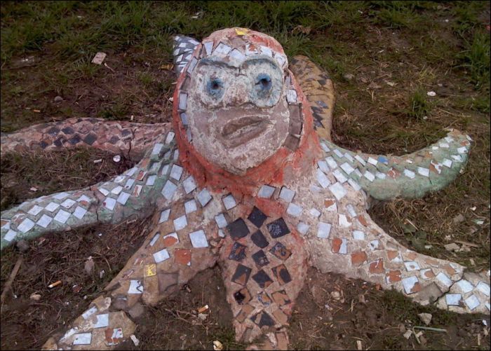 Адские твари расползаются по дворам