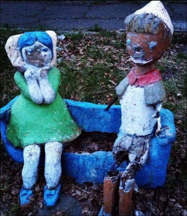 Адские твари расползаются по дворам