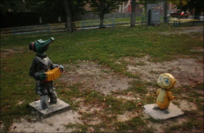 Адские твари расползаются по дворам