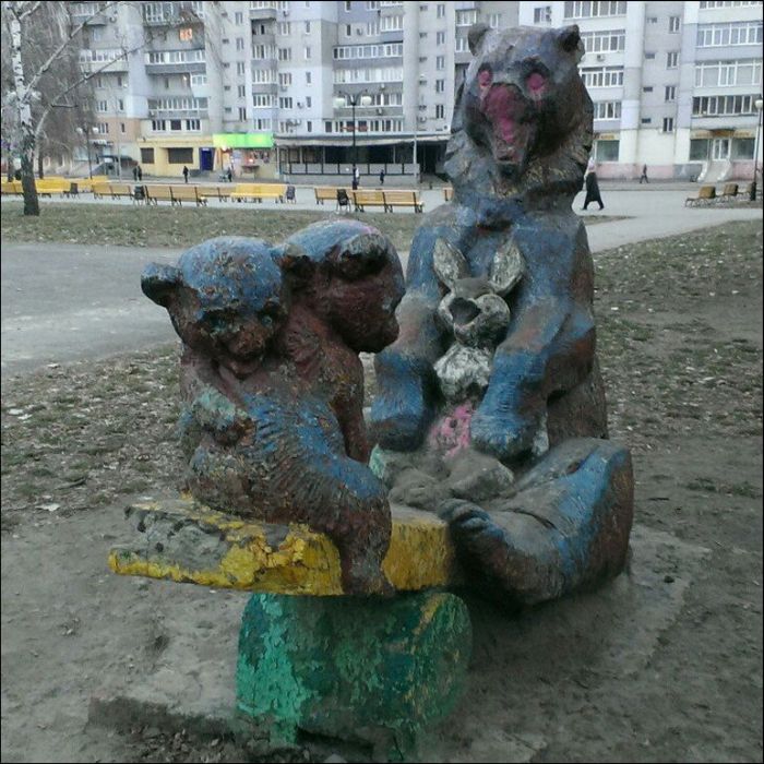 Адские твари расползаются по дворам