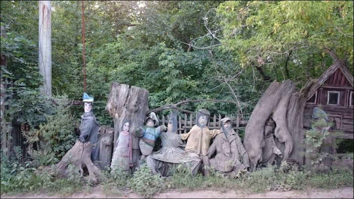 Адские твари расползаются по дворам