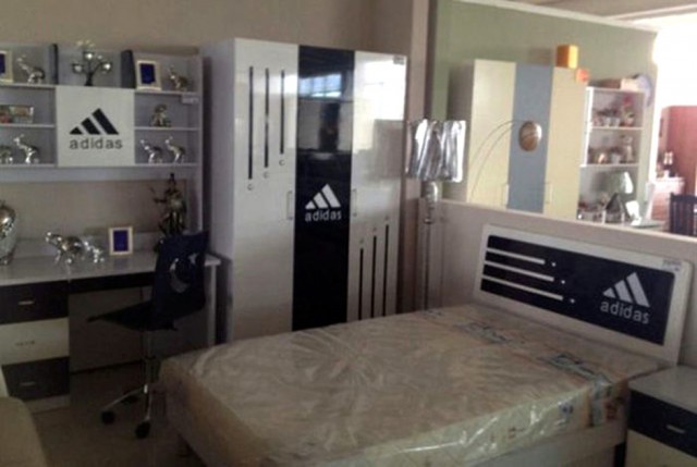 Три полоски Adidas