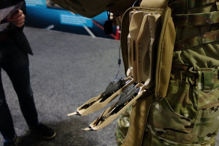 Солидный армейский мини-дрон