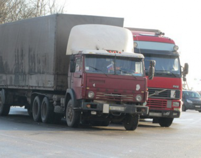 Красноярские дальнобойщики продолжают протестовать против налогов