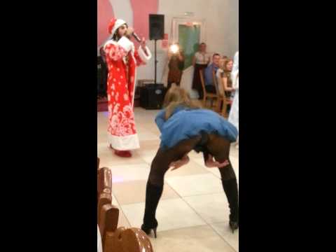 Сезон пьяных кадровичек на корпоративах объявлен открытым!