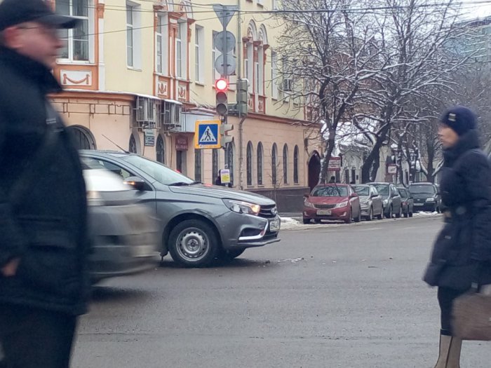 Лада Веста. Первое ДТП