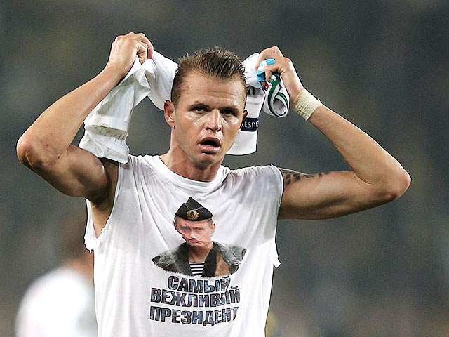 «Локомотив» оштрафовал Дмитрия Тарасова на 300 000 евро за майку с Путиным