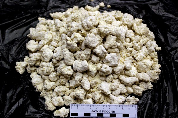 Спецназ штурмует коттедж цыганки-наркобаронессы в Красноярске