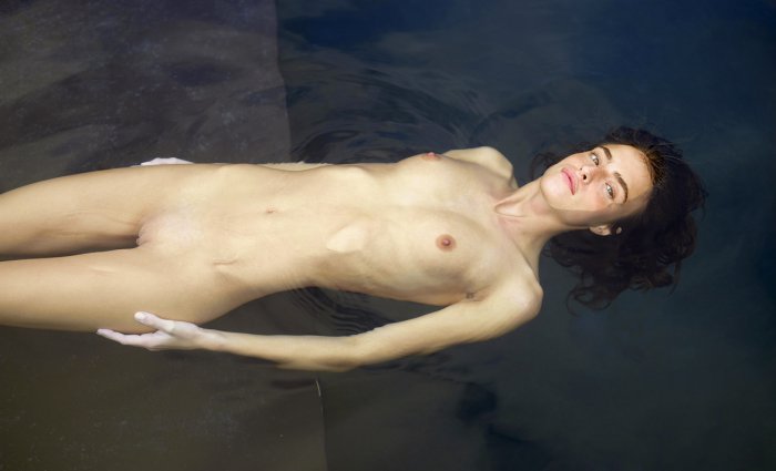 Девушки бывают разные