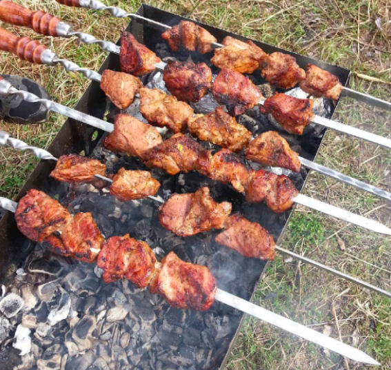 Иностранцы смотрят фото из российского инстаграма Иностранцы смотрят фото из российского инстаграма