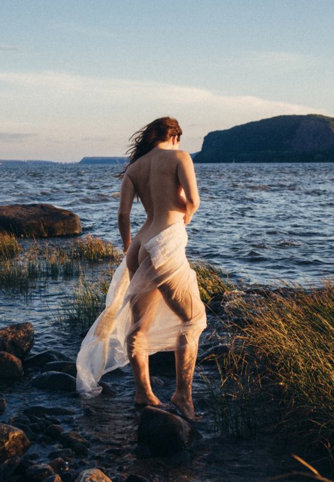 Девушки бывают разные