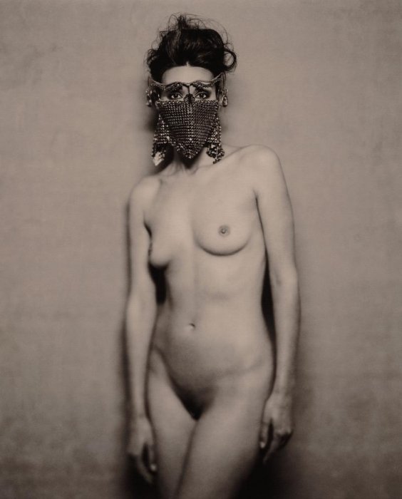 Девушки бывают разные