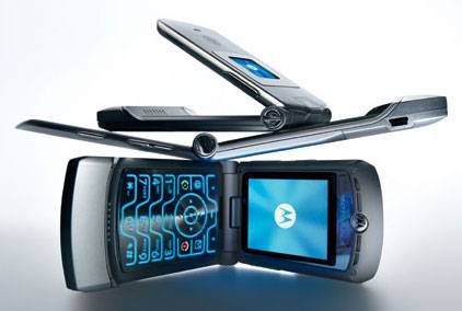 Motorola планирует вернуть моду на телефоны-раскладушки