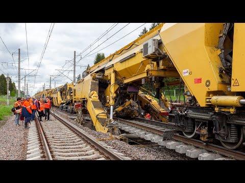 Механическое порно: путевая машина AHM 800R