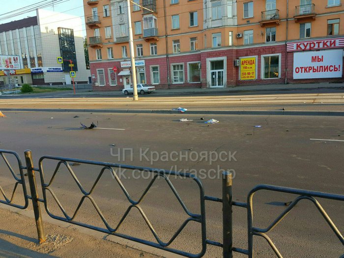 На правом берегу Красноярска мотоциклист насмерть сбил пешехода