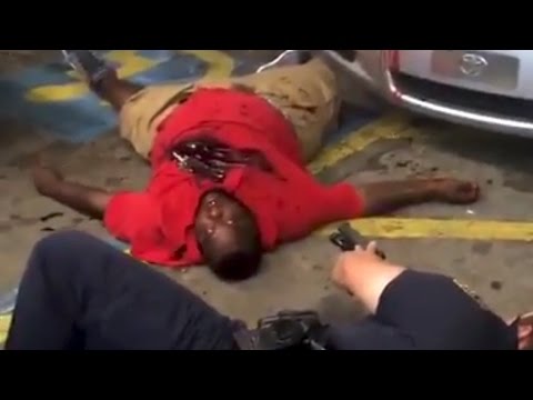 Белые копы снова застрелили негра