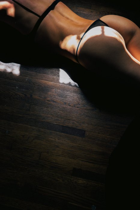 Девушки бывают разные