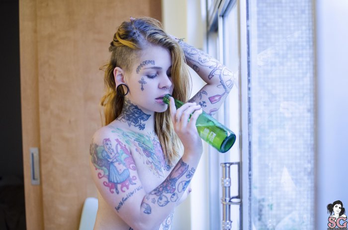 Девушки бывают разные