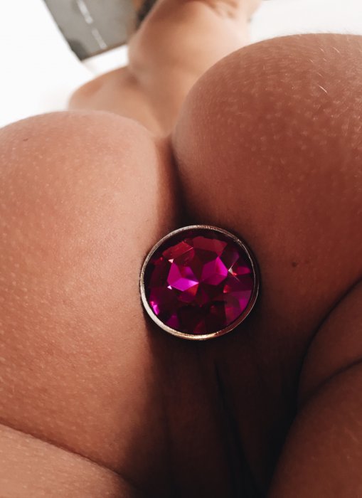 Девушки бывают разные