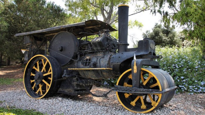 Старые паровые тракторы в деле!