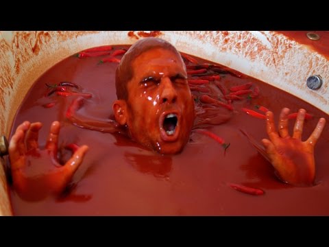 Полная ванна острого соуса!