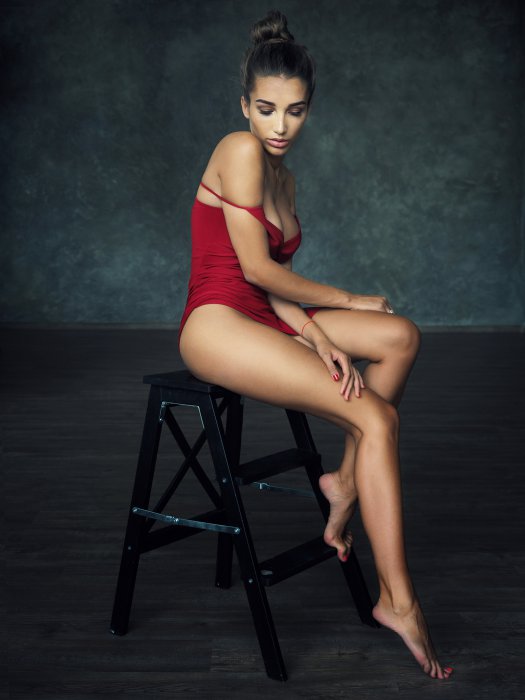 Девушки бывают разные