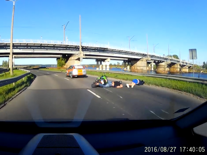 На ровном месте