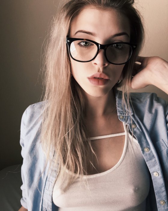 Девушки бывают разные