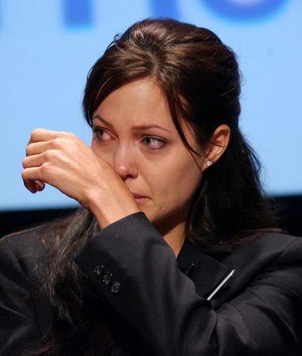 Беспощадная травля Анжелины Джоли    