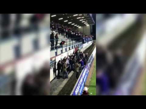 Драка! Три копа и 15 хулиганов