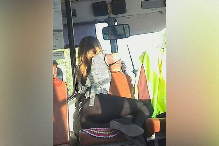 Красноярские соцсети бурно обсуждают нескромный наряд кондуктора маршрутки