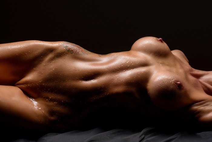 Девушки бывают разные