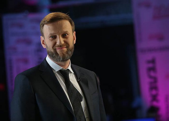 Как новоиспечённый Гапон людей под ОМОН повёл