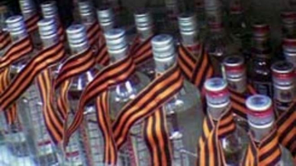 "Мы будем проверять как вы носите Георгиевские ленты!"