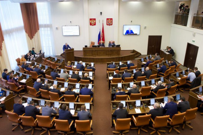 Выступление Губернатора края Виктора Толоконского с ежегодным отчётом перед депутатами Законодательного Собрания края