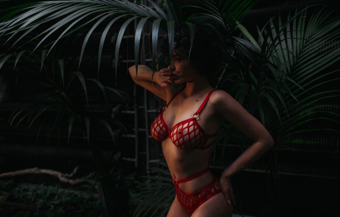 Девушки бывают разные